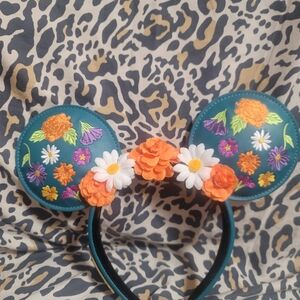 Beautiful & Bright EPCOT Mexico Floral Embroidered Loungefly Micky ears/Dk Green